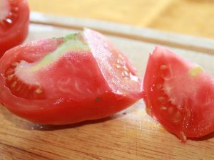 Sweet Israeli Tomate aufgeschnitten